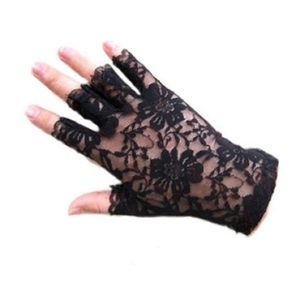 black laced gloves ( harajuku )